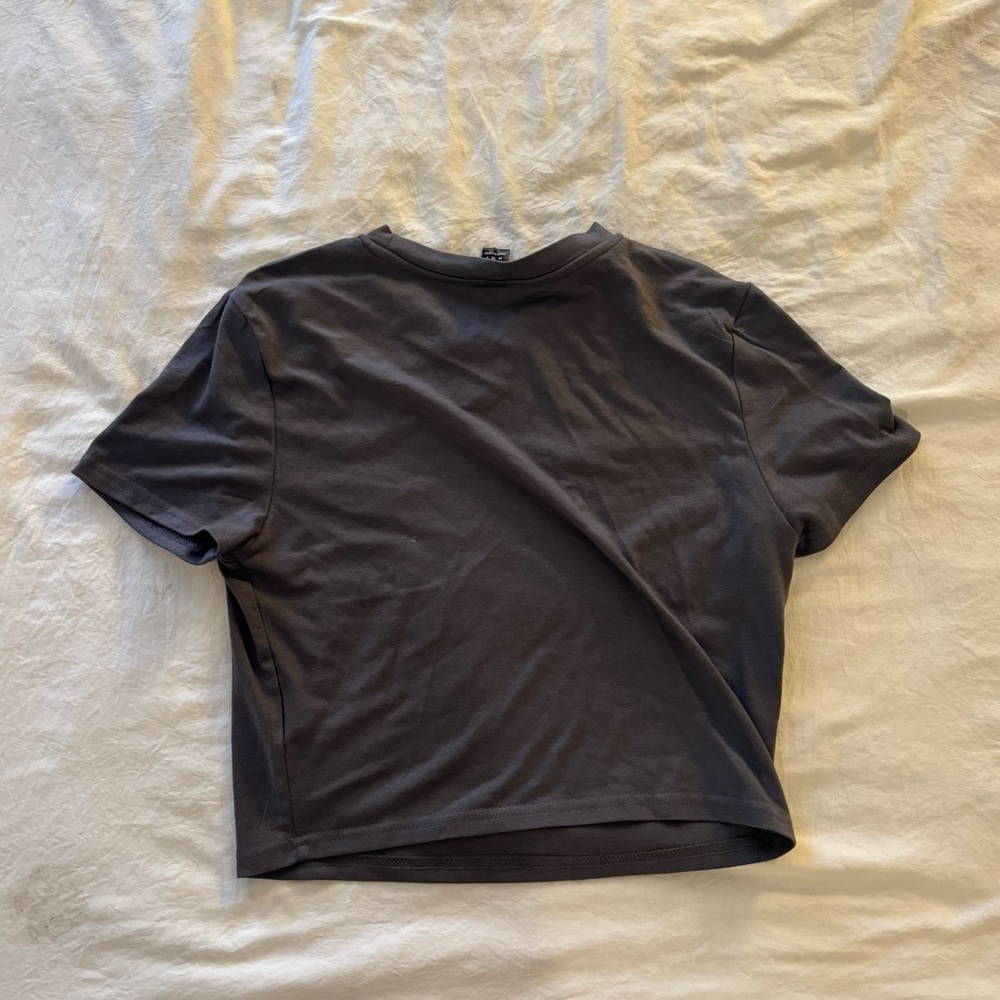 Women’s Charcoal Gray Graphic Tee with Chrome Graphic Hand Design | NEW | Small - Picture 6 of 7